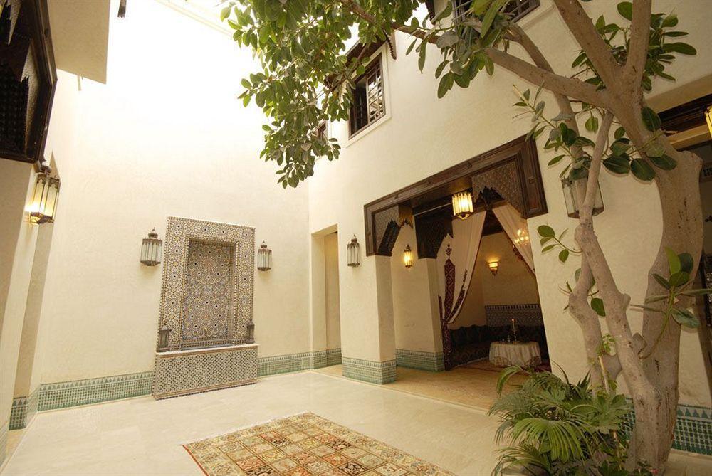 Riad Kniza Марракеш Екстер'єр фото The interior of the hotel